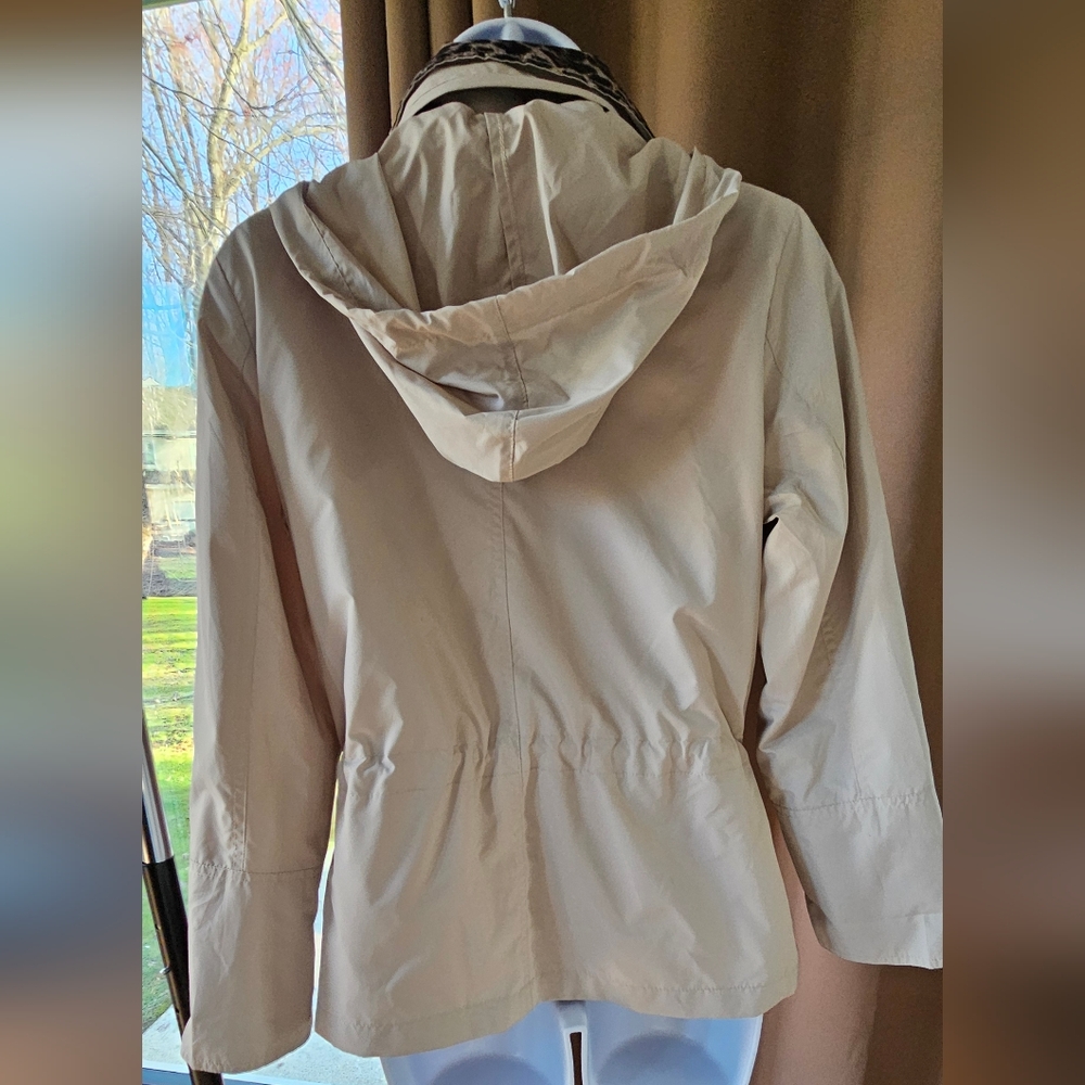 JM Collection Beige Utility Jacket with Leopard-Print Design - Picture 2 of 8